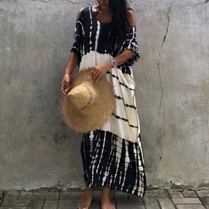 Chic Black and White Swim Coverup